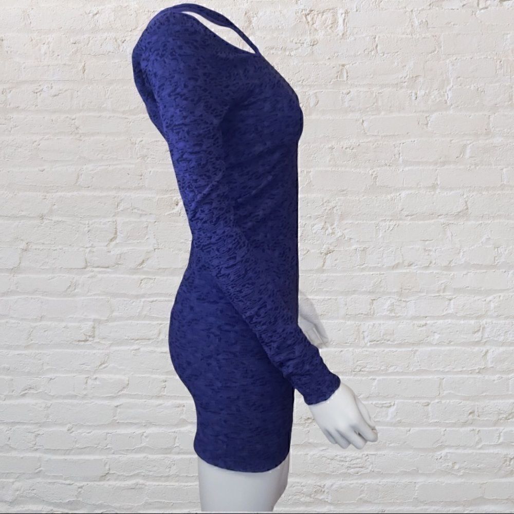 BCBGeneration Key Hole Cold Shoulder Bodycon Dress - Picture 2 of 6